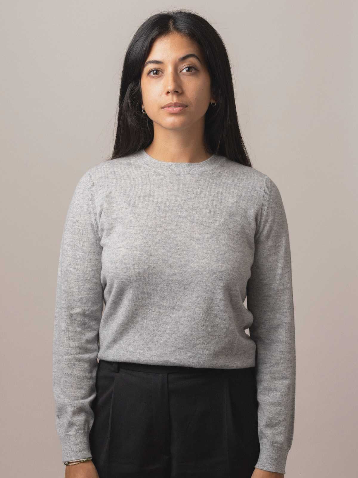 Visitor Clothing Women's Cashmere Airspun Sweater Oxford Grey