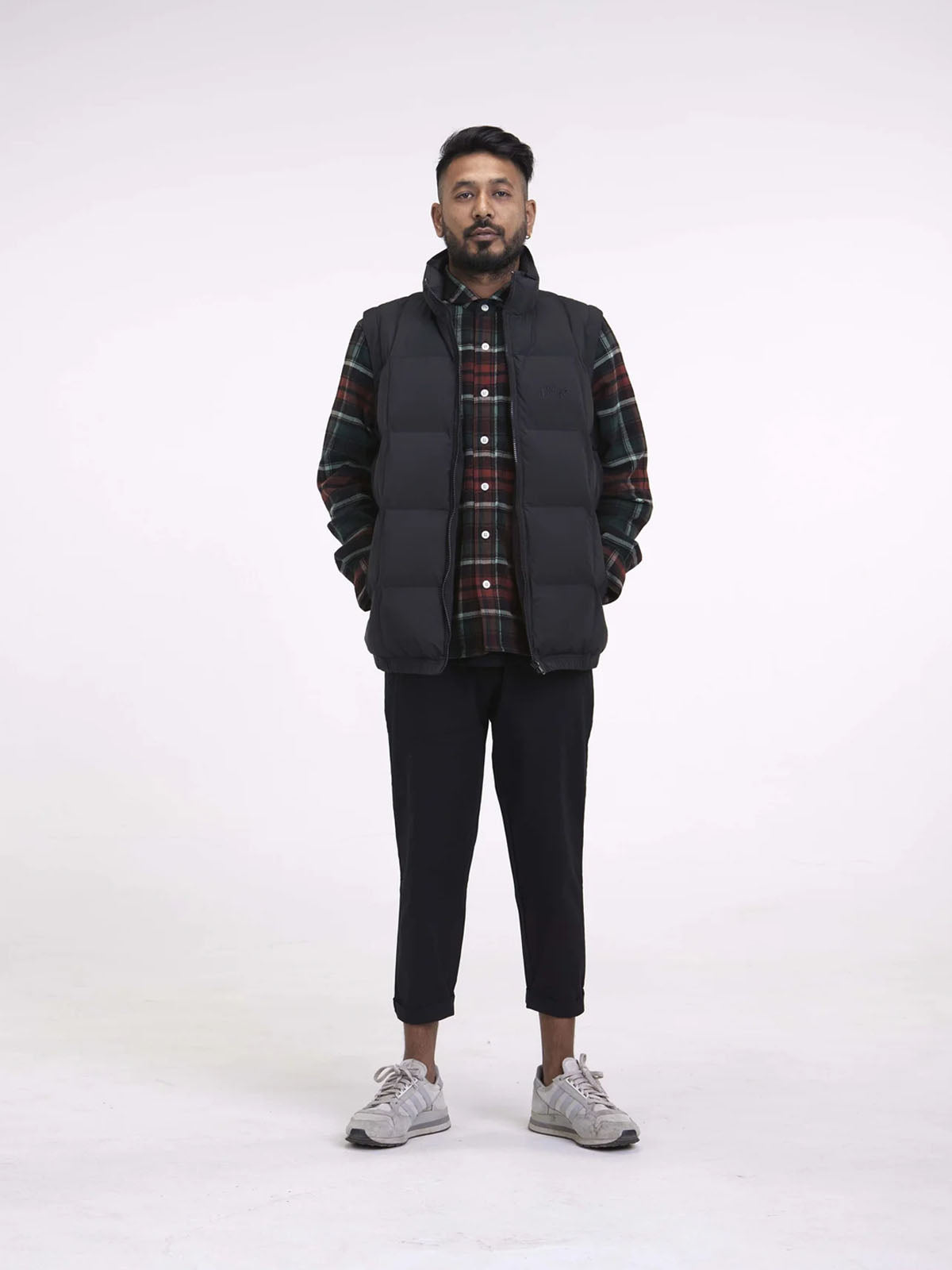 Arniko Vest Anil Black Ripstop White Emb.