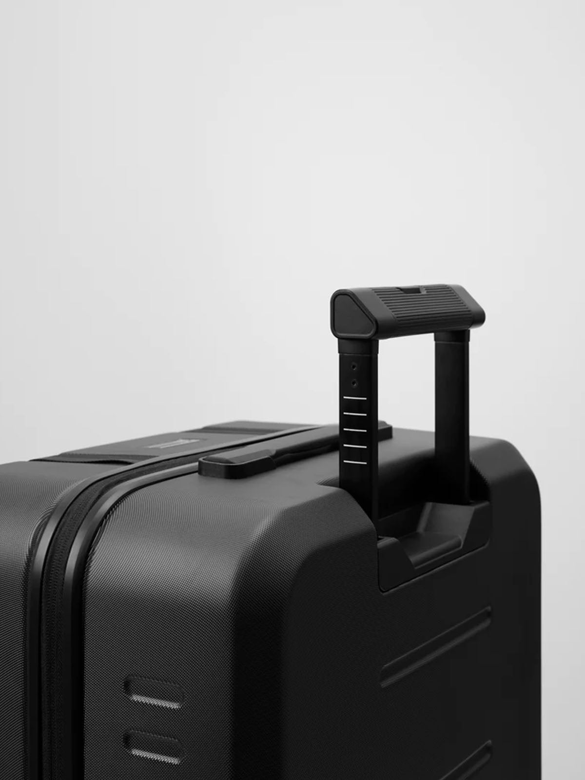 Db Ramverk Check-In Medium Blackout