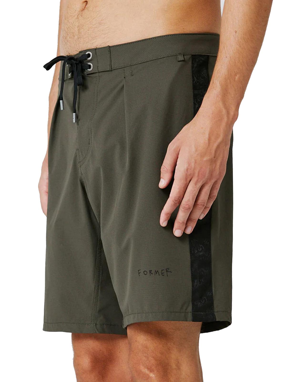 Former Anderson 18.5' Trunk Khaki