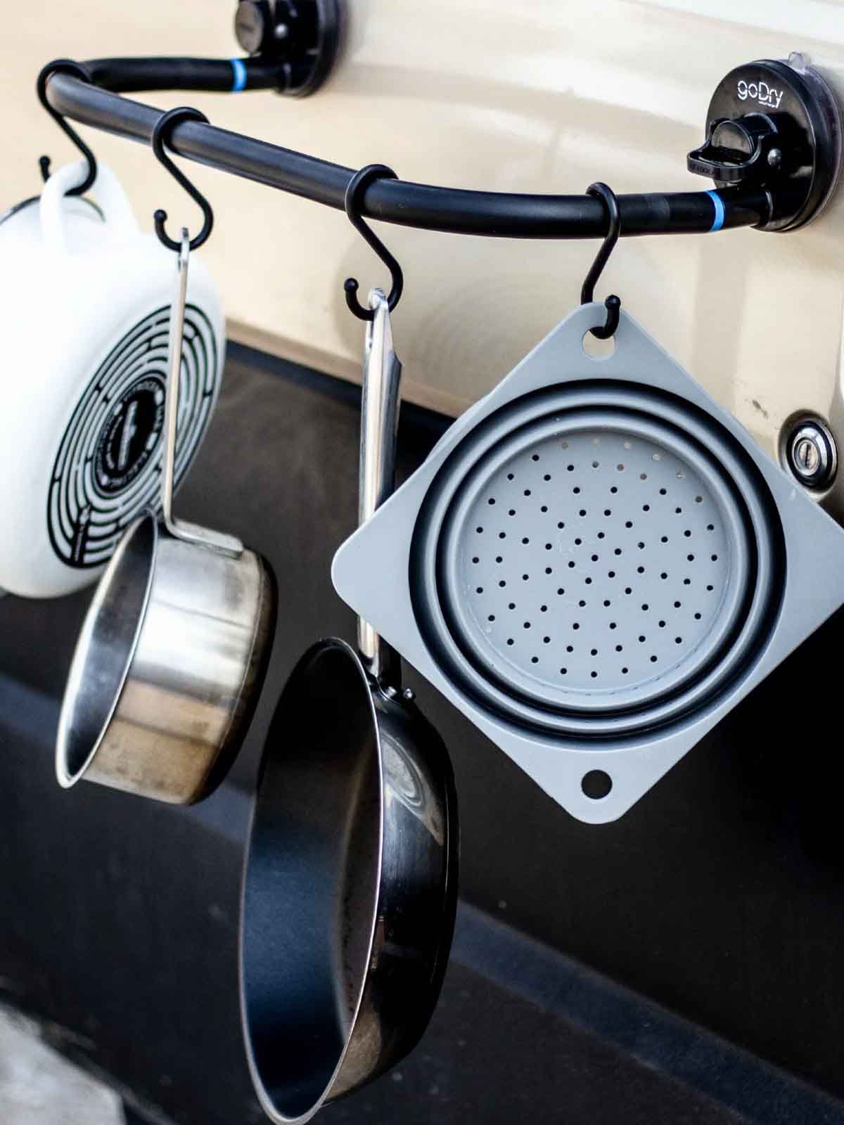 Go Dry Universal Hanger Black