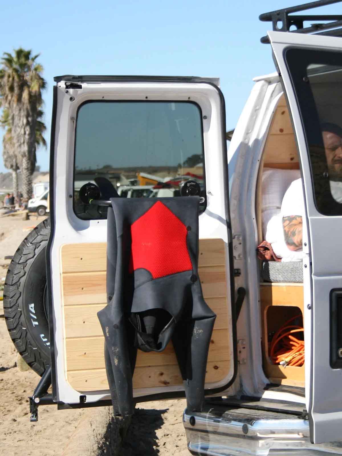 Go Dry Universal Hanger Black