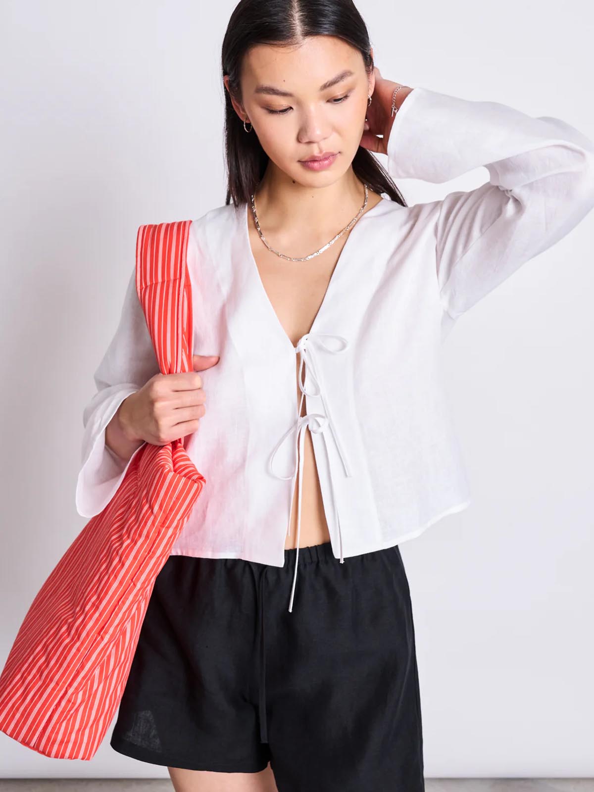 Jan 'n June Linen Drawstring Shorts Marum Black