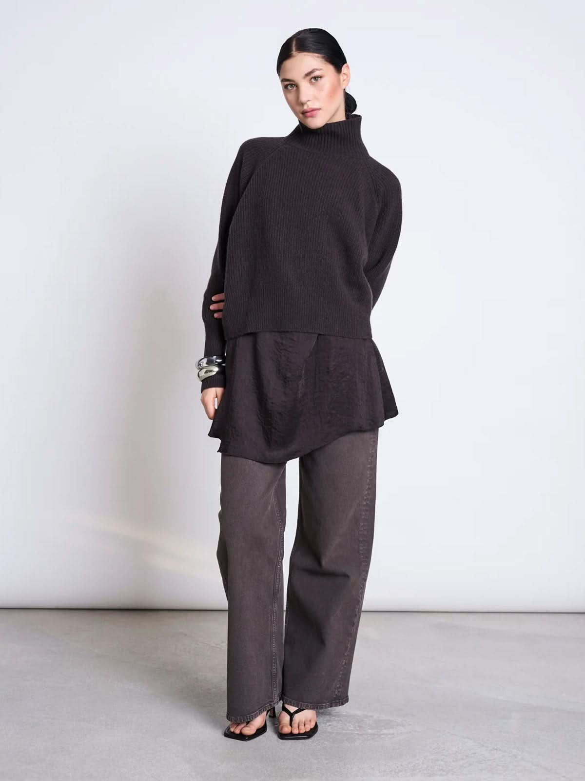Jan 'n June High-Neck Jumper Wooly Ola Zartbitter