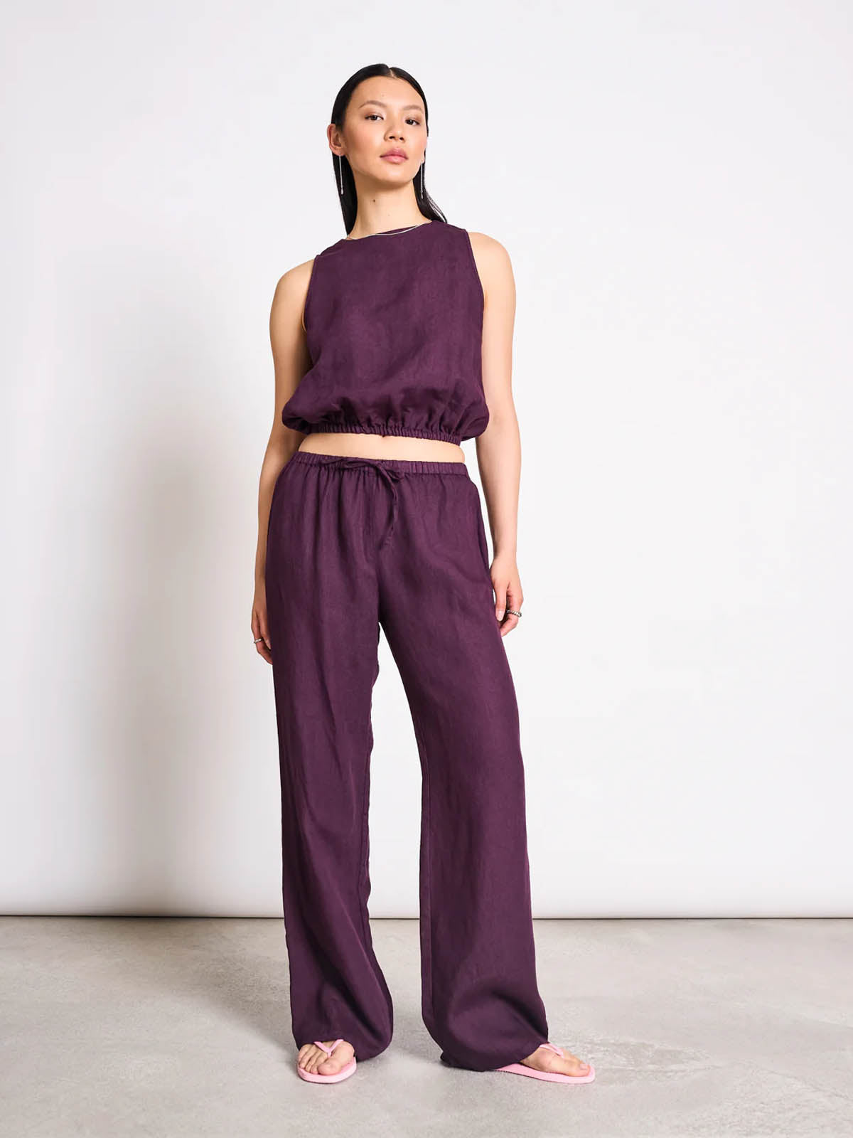 Jan 'n June Linen Drawstring Pants Sjov Cherry Lacquer