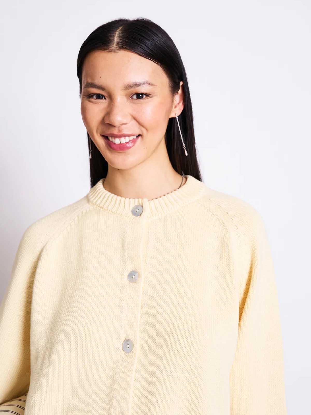 Jan 'n June Relaxed Crewneck Cradigan Sivia Buttermilk