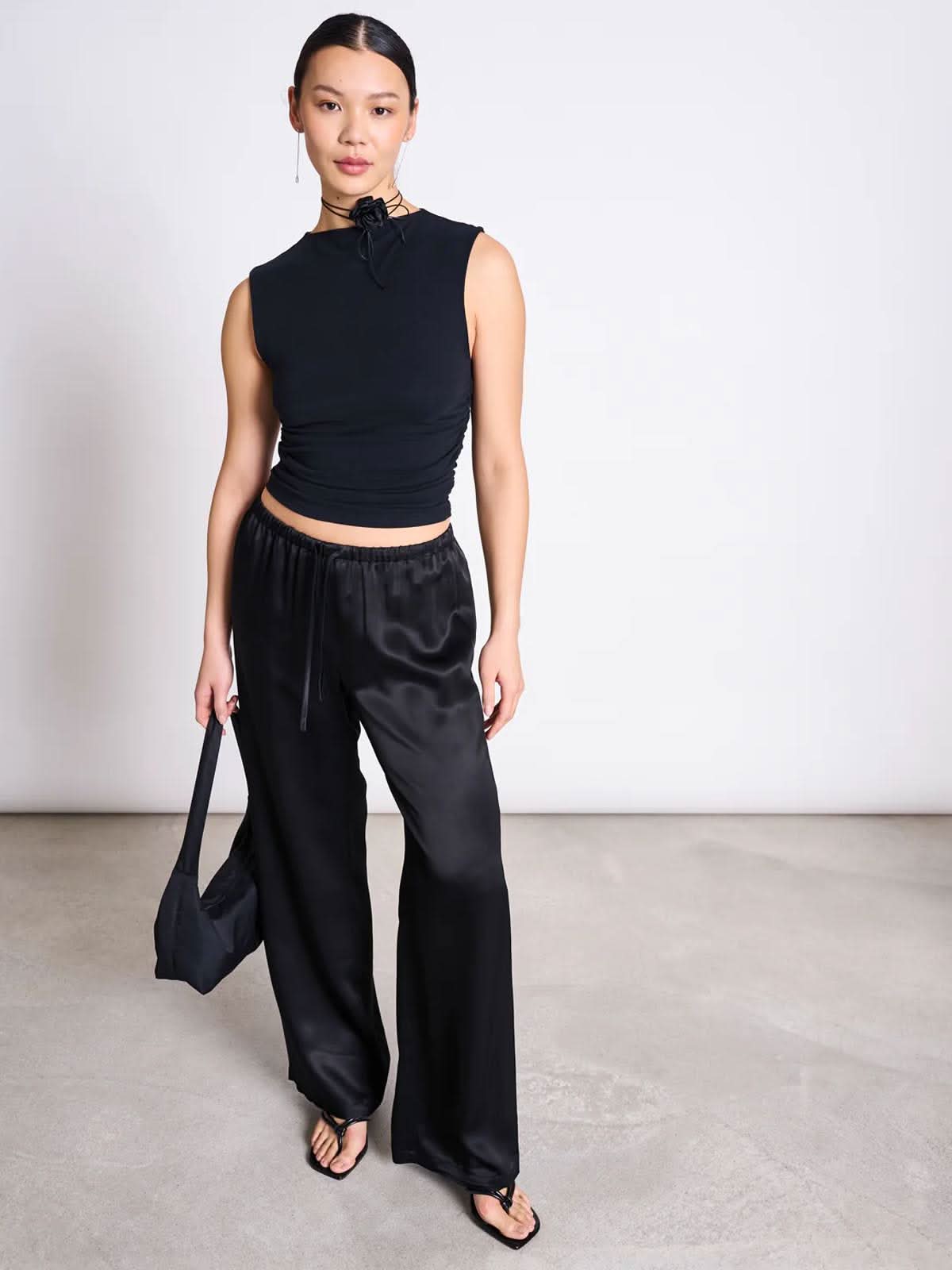 Jan 'n June Ruffle Top Rafo Black