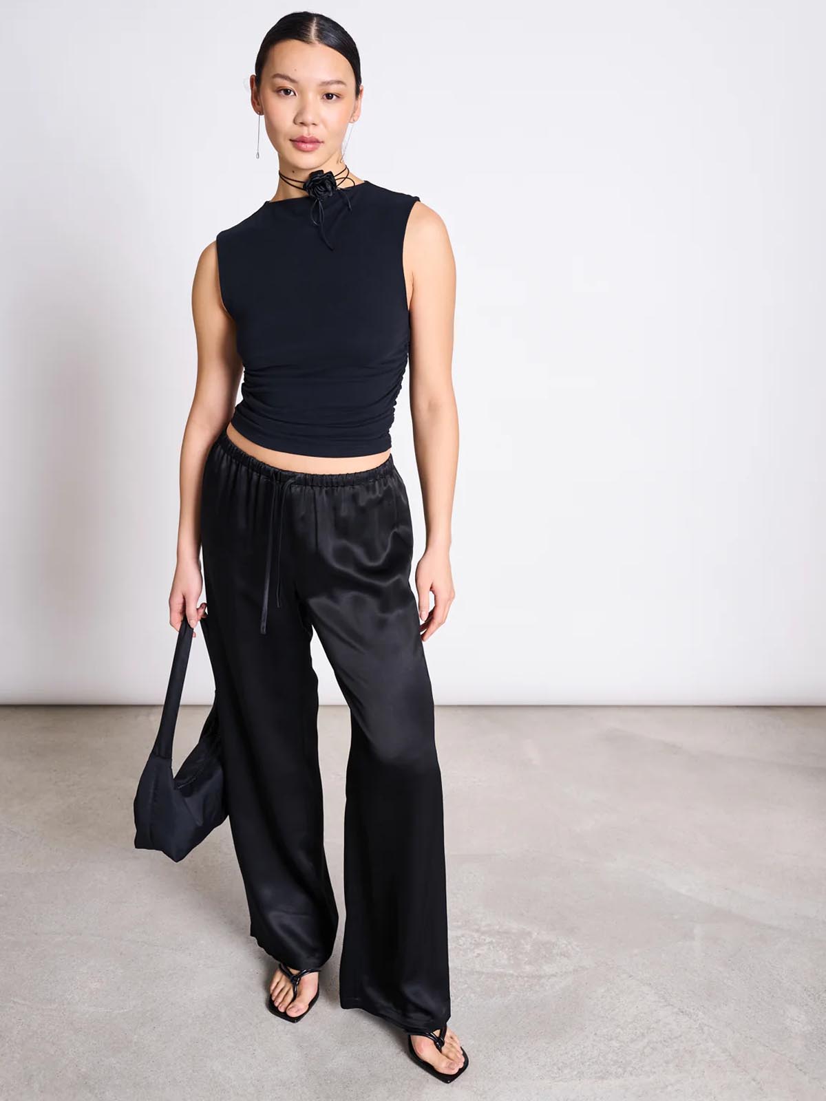 Jan 'n June Ruffle Top Rafo Black