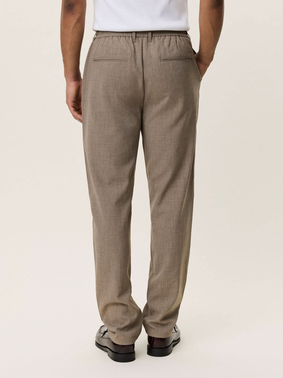 Les Deux Como Tapered Suit Pants Seasonal Dark Sand Melange L32