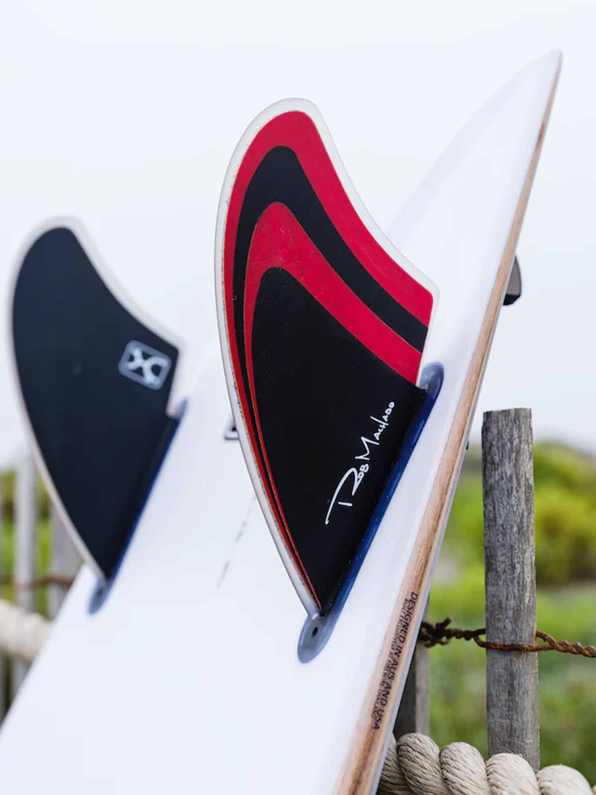 Machado Fcs II Fins Twin Keel Fin Red Black