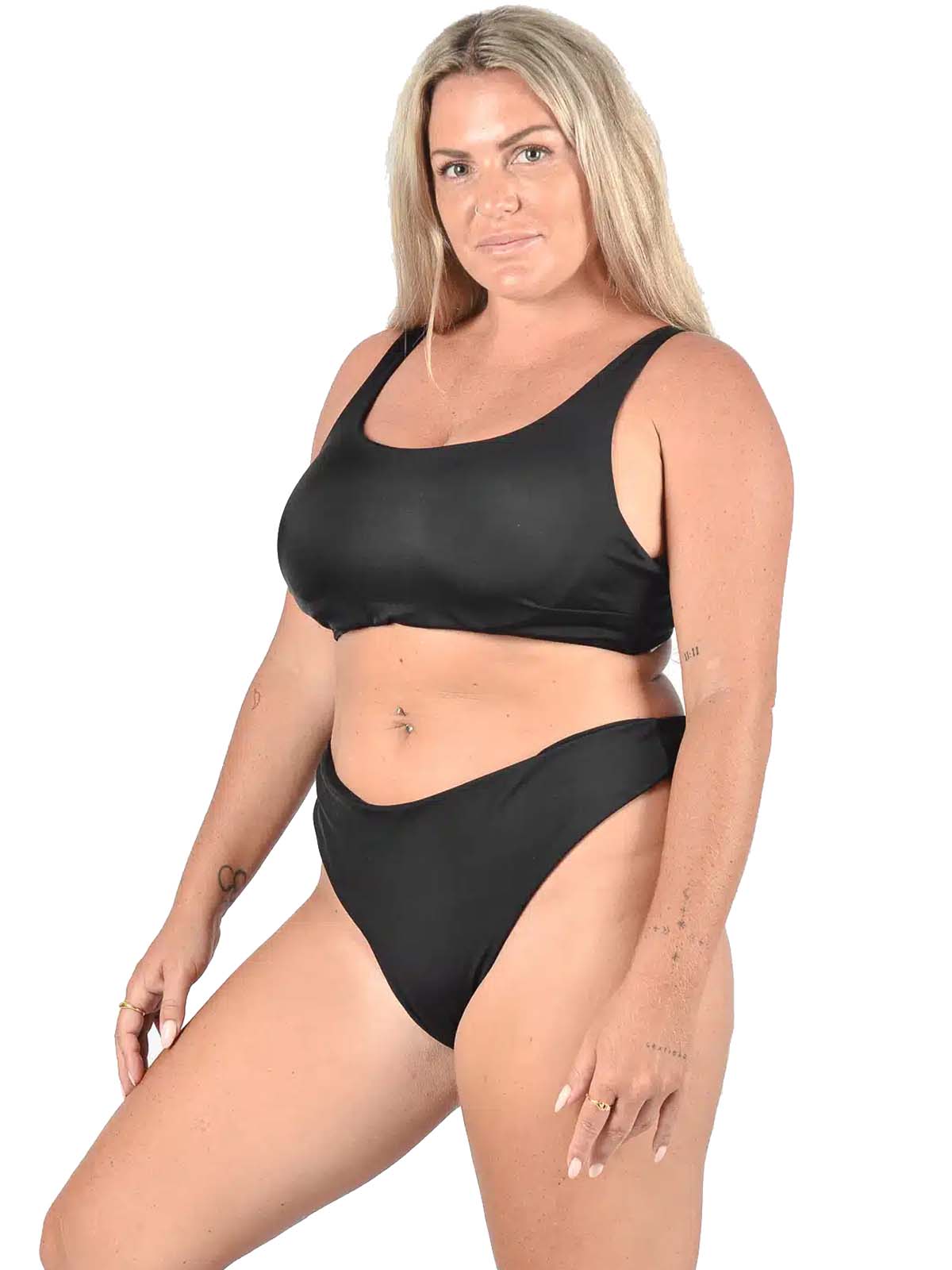 Main Design Surf Bikini Top Audrey Black