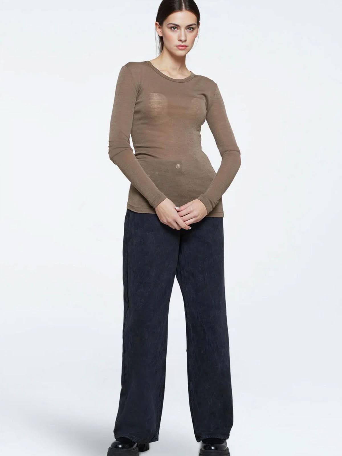 Minimum Natashas T-Shirt Shitake