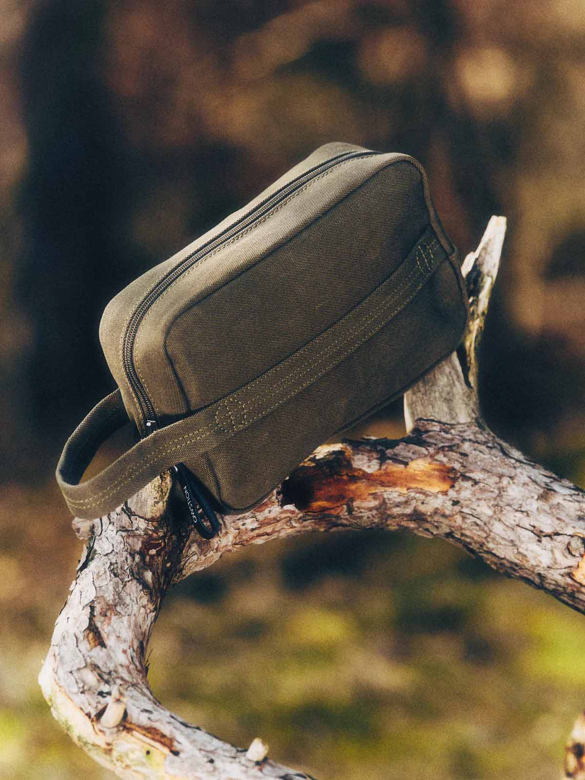 Qwstion Bananatex Travel Kit Medium Olive Limited Edition