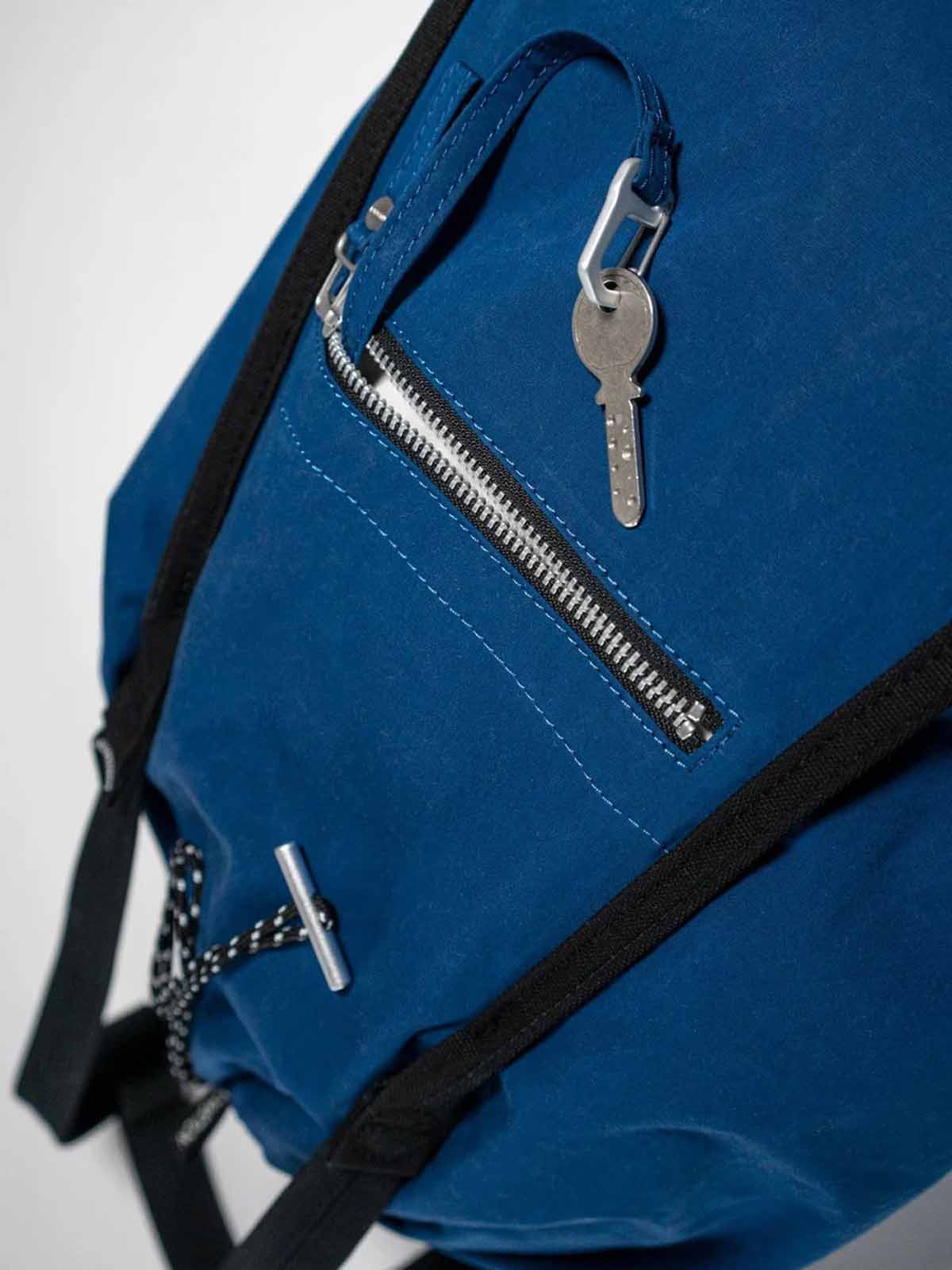 Qwstion Small Bucket Bluebird