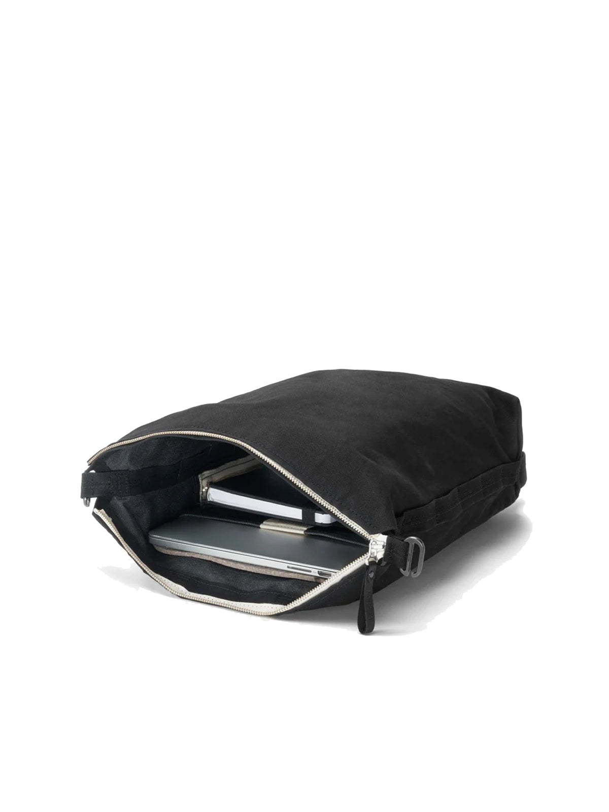 Qwstion Zip Pack Bananatex All Black