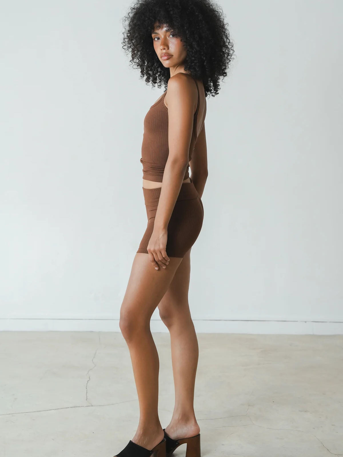 Studio K Rib Singlet Chocolate