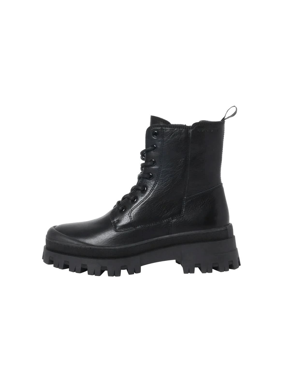 Ten Points Boot Jenny Lace-Up Black