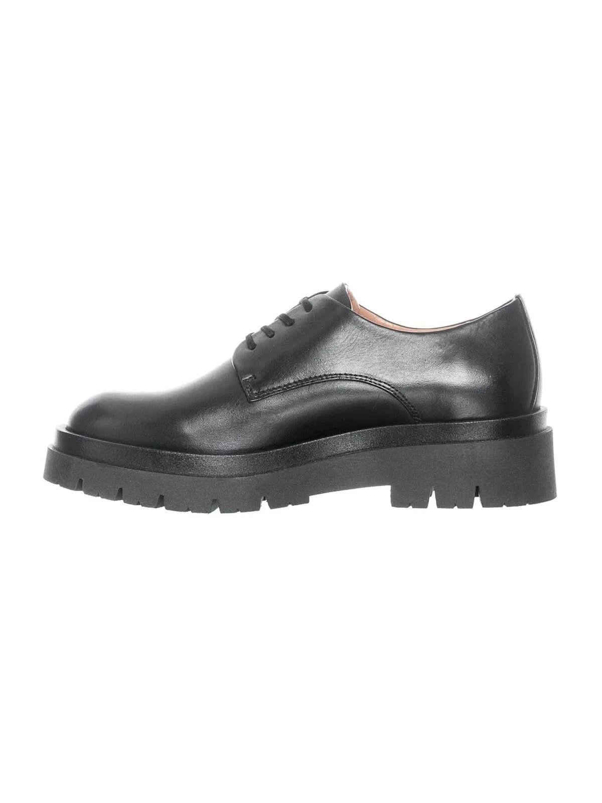 Ten Points Margaret Loafer Black