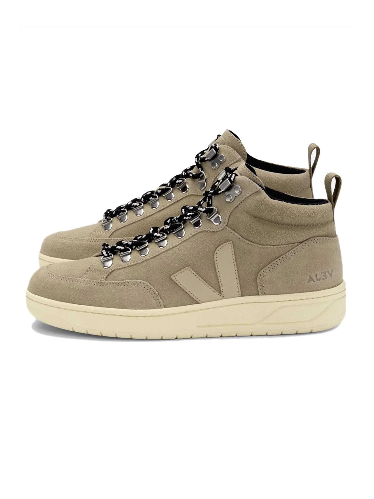 Veja Roraima Suede Dune Almond