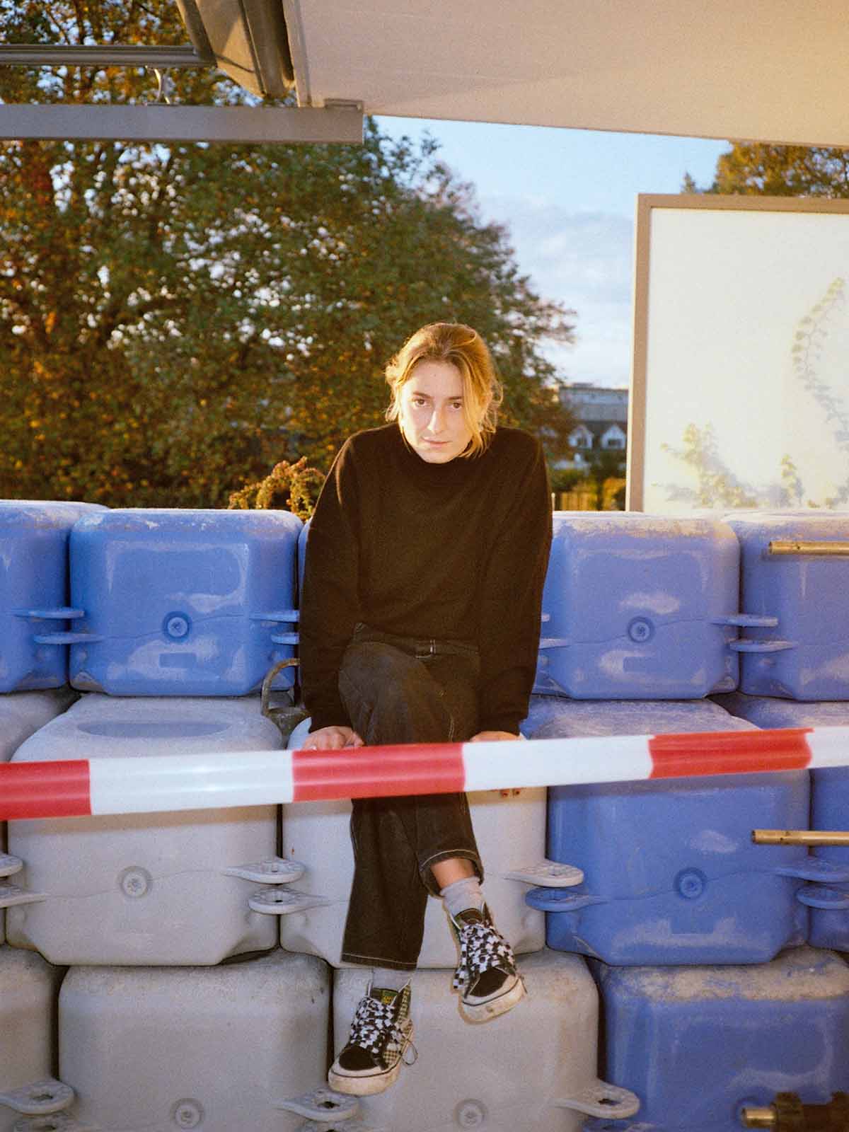 Visitor Clothing Women's Cashmere Sweater Black