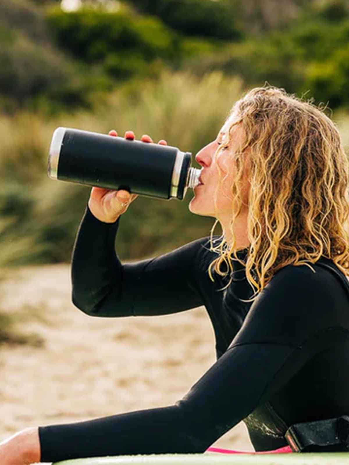 YETI Rambler 26 Oz (769 ml) Bottle With Chug Cap Black