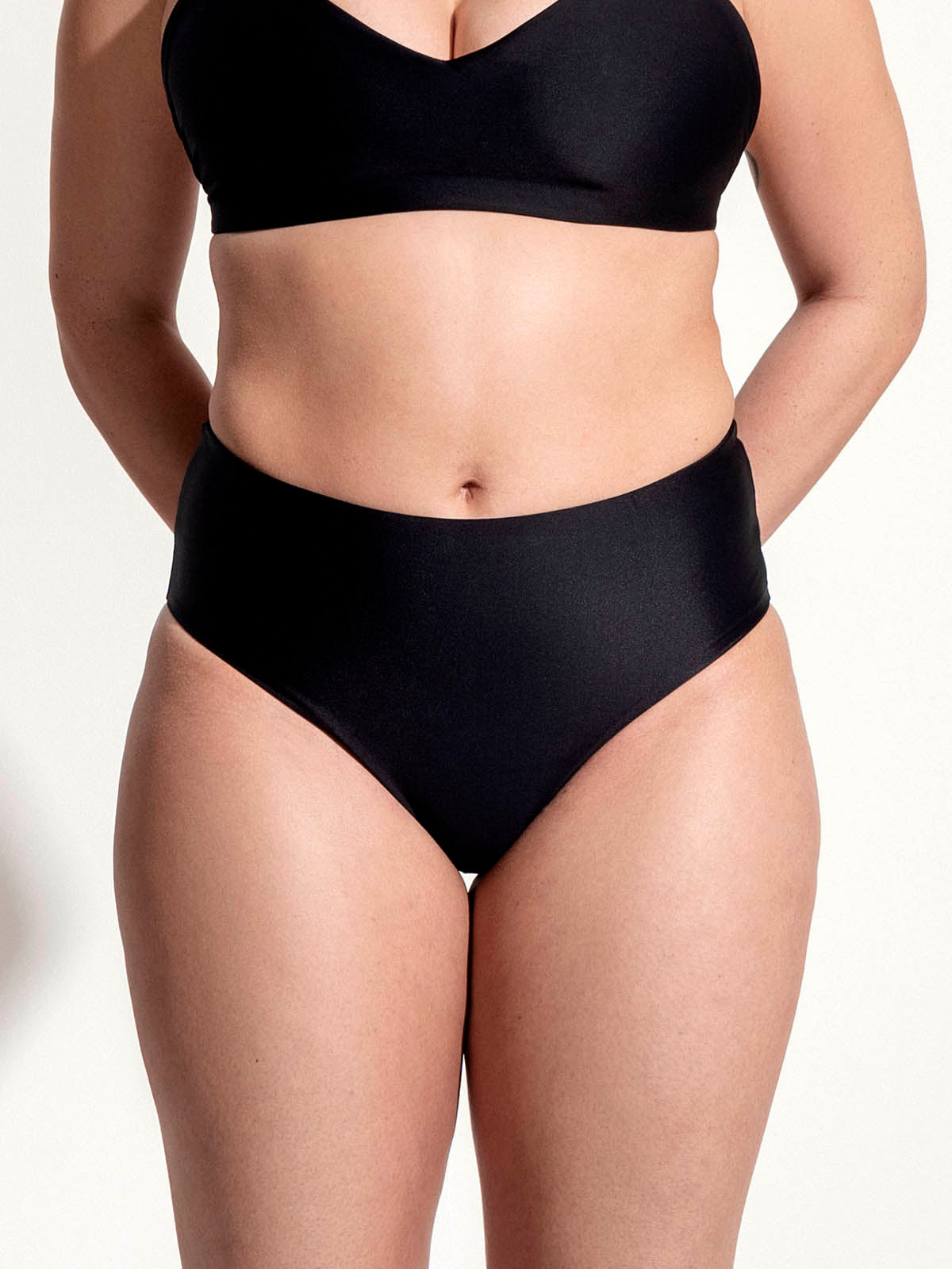 OY surf Surf Bikini Bottom Fugu Schwarz Recycled Nylon