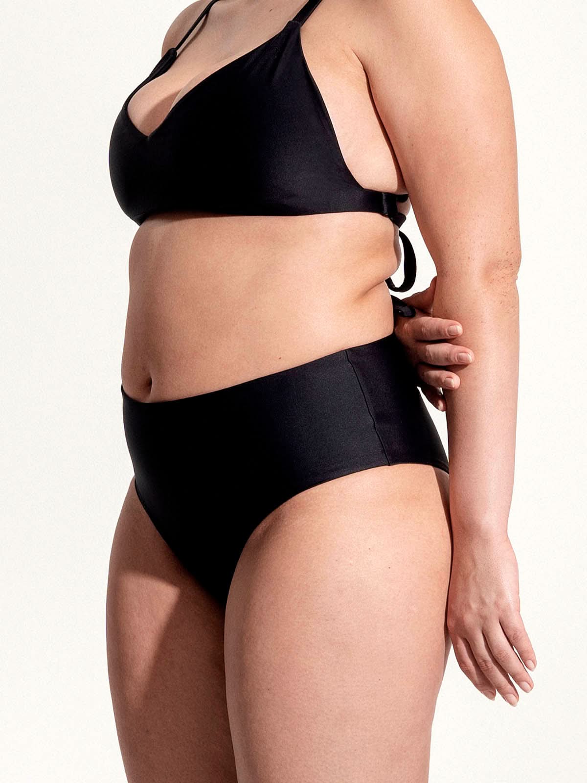 OY surf Surf Bikini Bottom Fugu Schwarz Recycled Nylon