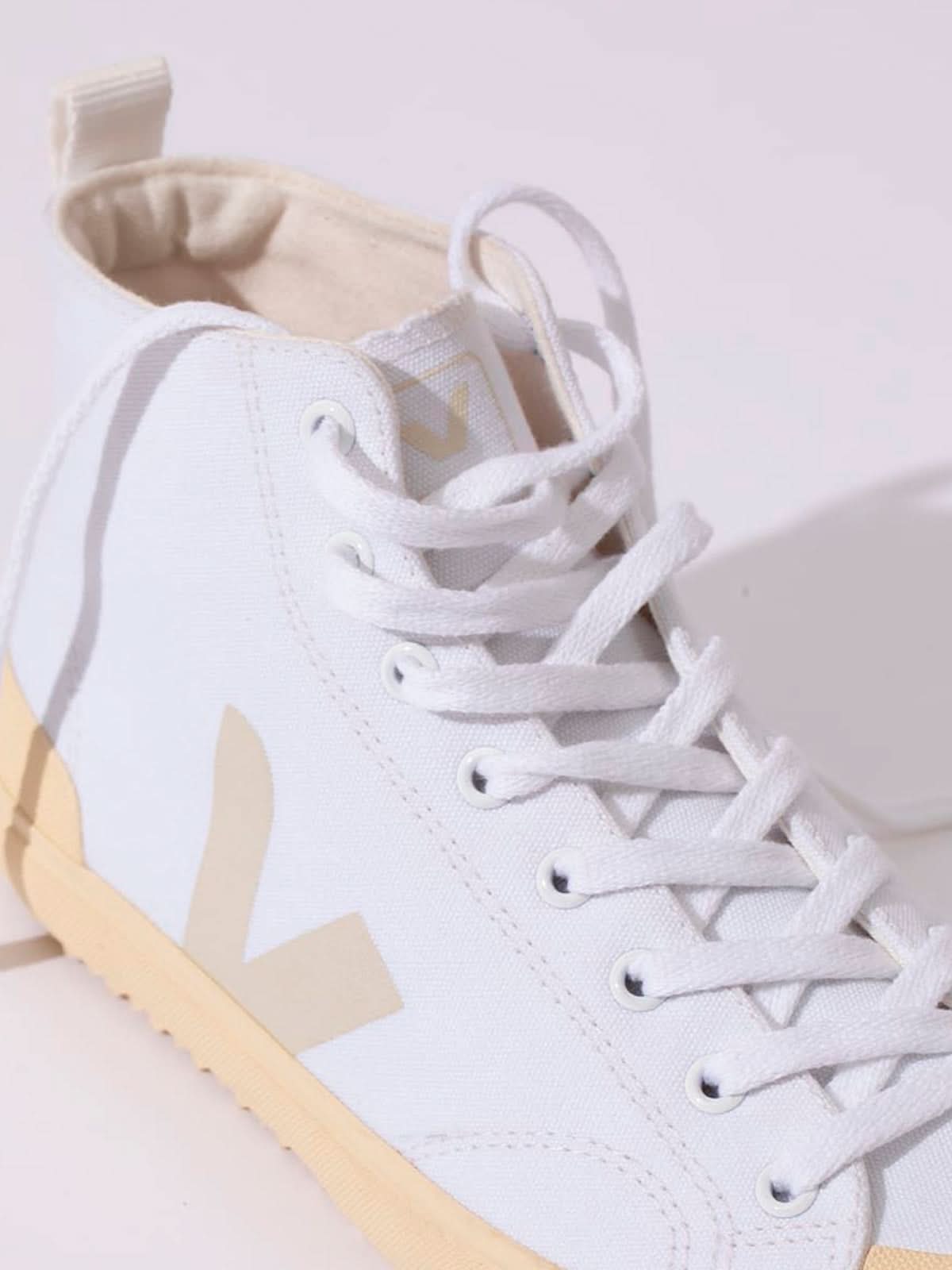 Veja Nova-HT Canvas White Butter Sole