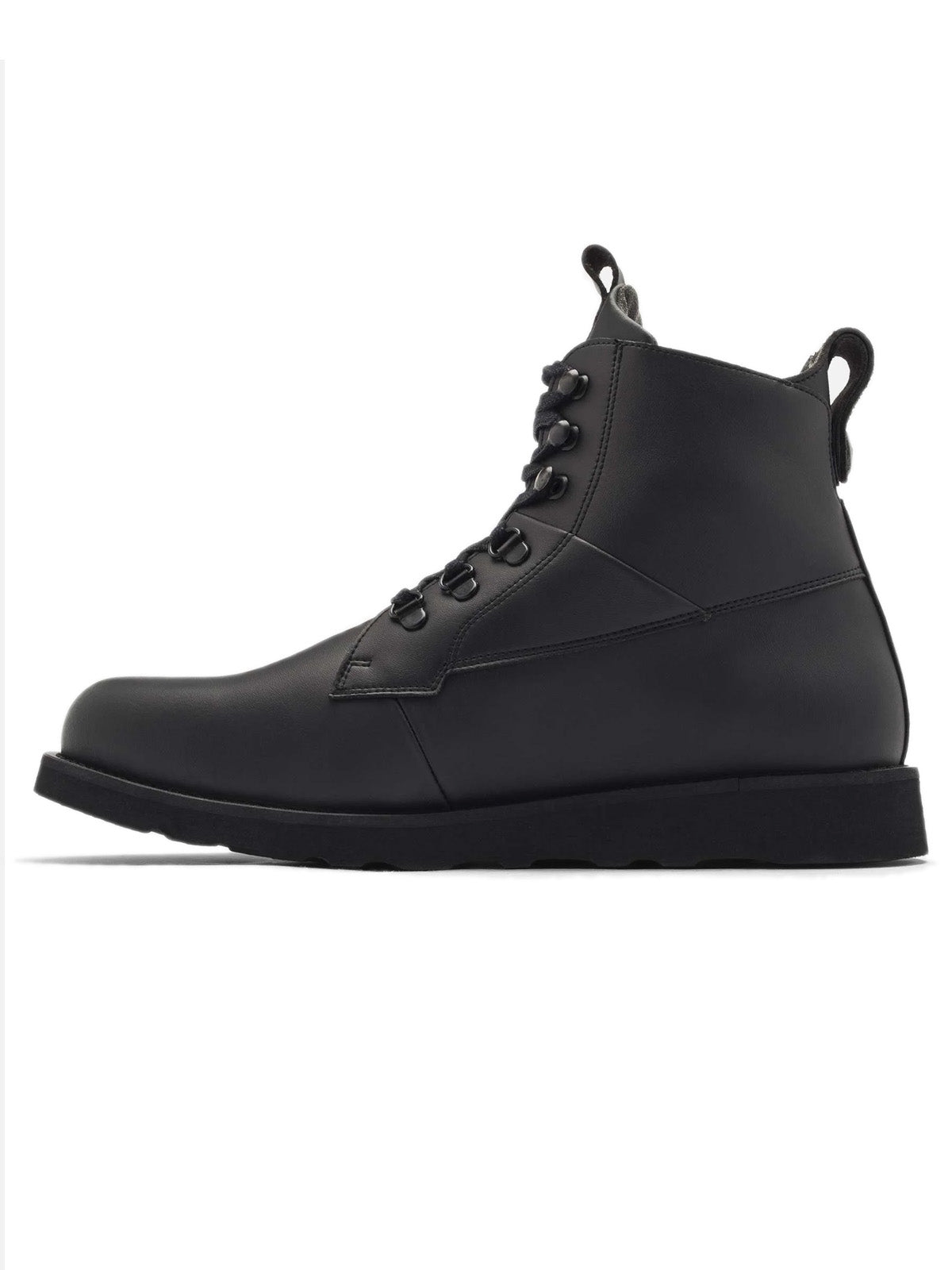 ekn Cedar Boot All Black Vegan