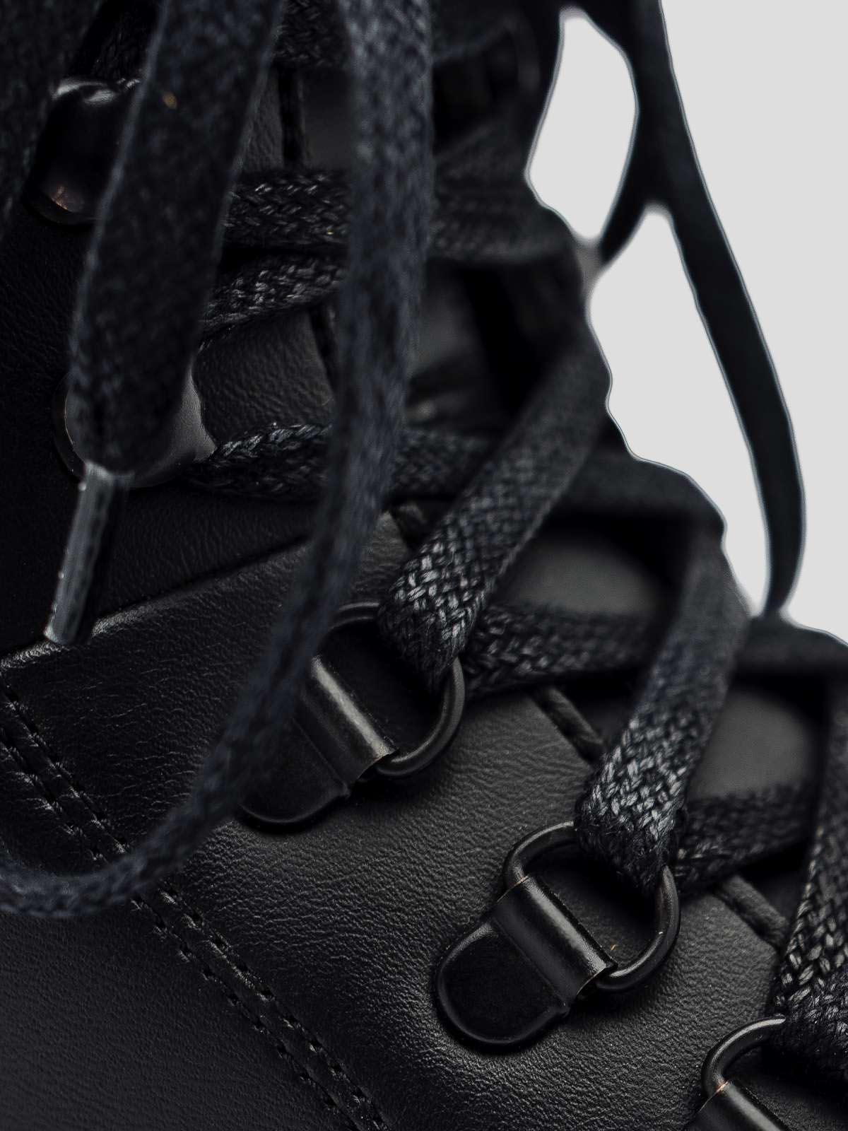 ekn Cedar Boot All Black Vegan