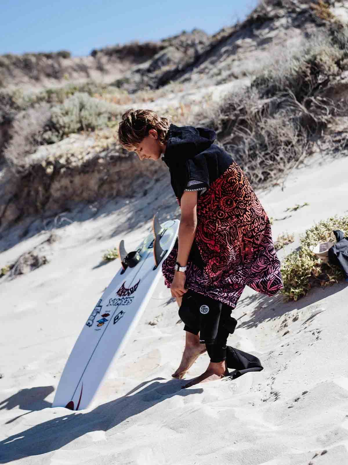 Creatures Of Leisure Grom Poncho Fluro Red Fade Black