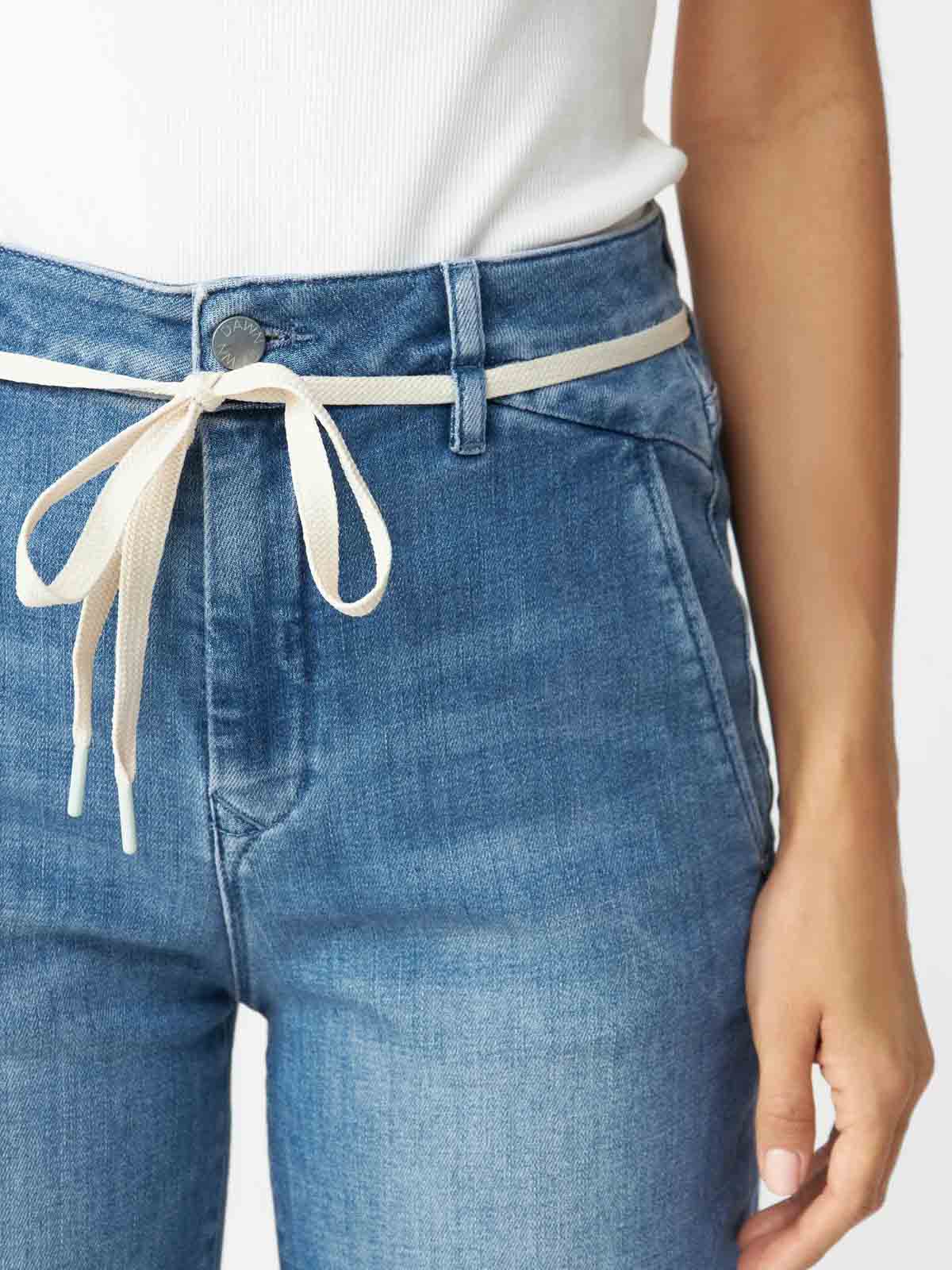 DAWN Dew Flared Soft Denim Medium Blue L28