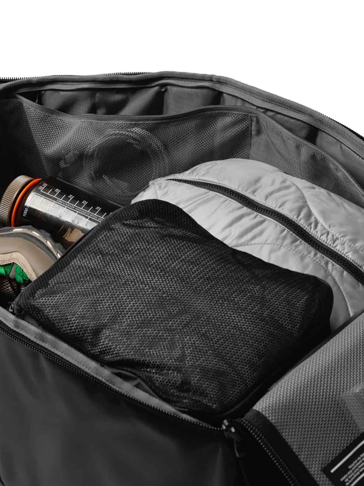 Db Hugger Roller Bag Check-In 60L Black Out