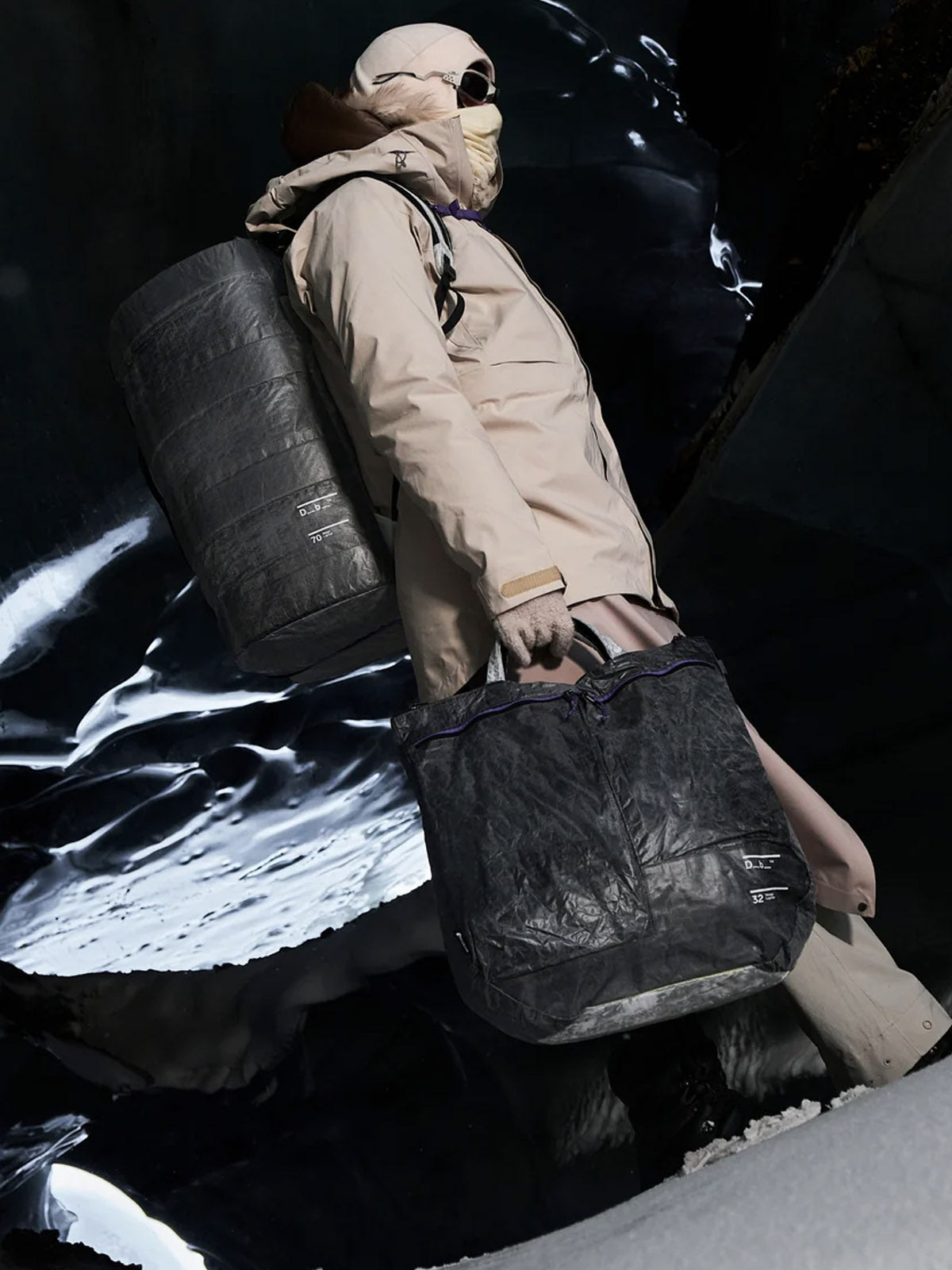 Db Weigh Lighter Helmet Bag 32L Weigh Darker