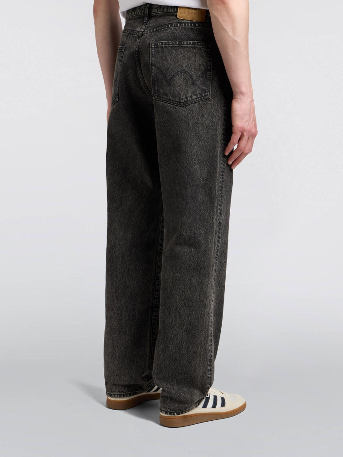 Edwin 13oz Kaihara Loose Jeans Black Dark Used L32