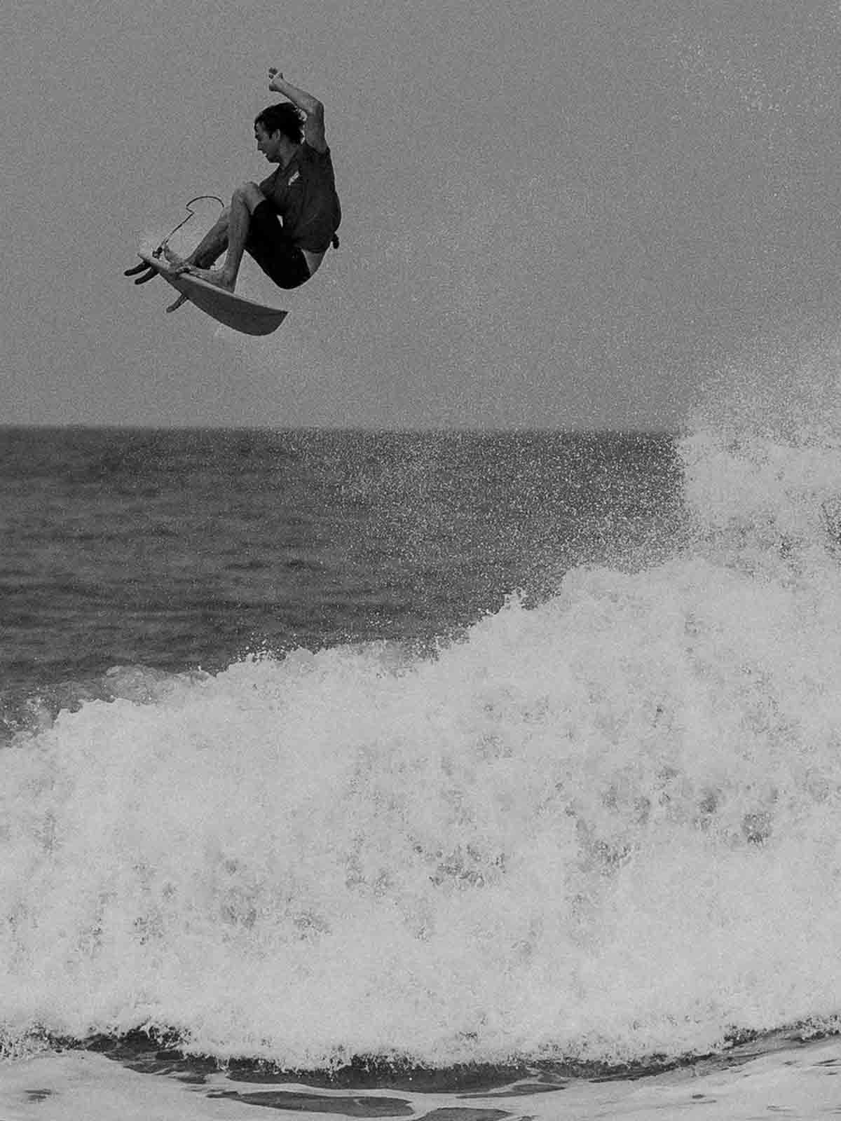 FCS II Fins Deus PC Tri Fins Large Red Black White