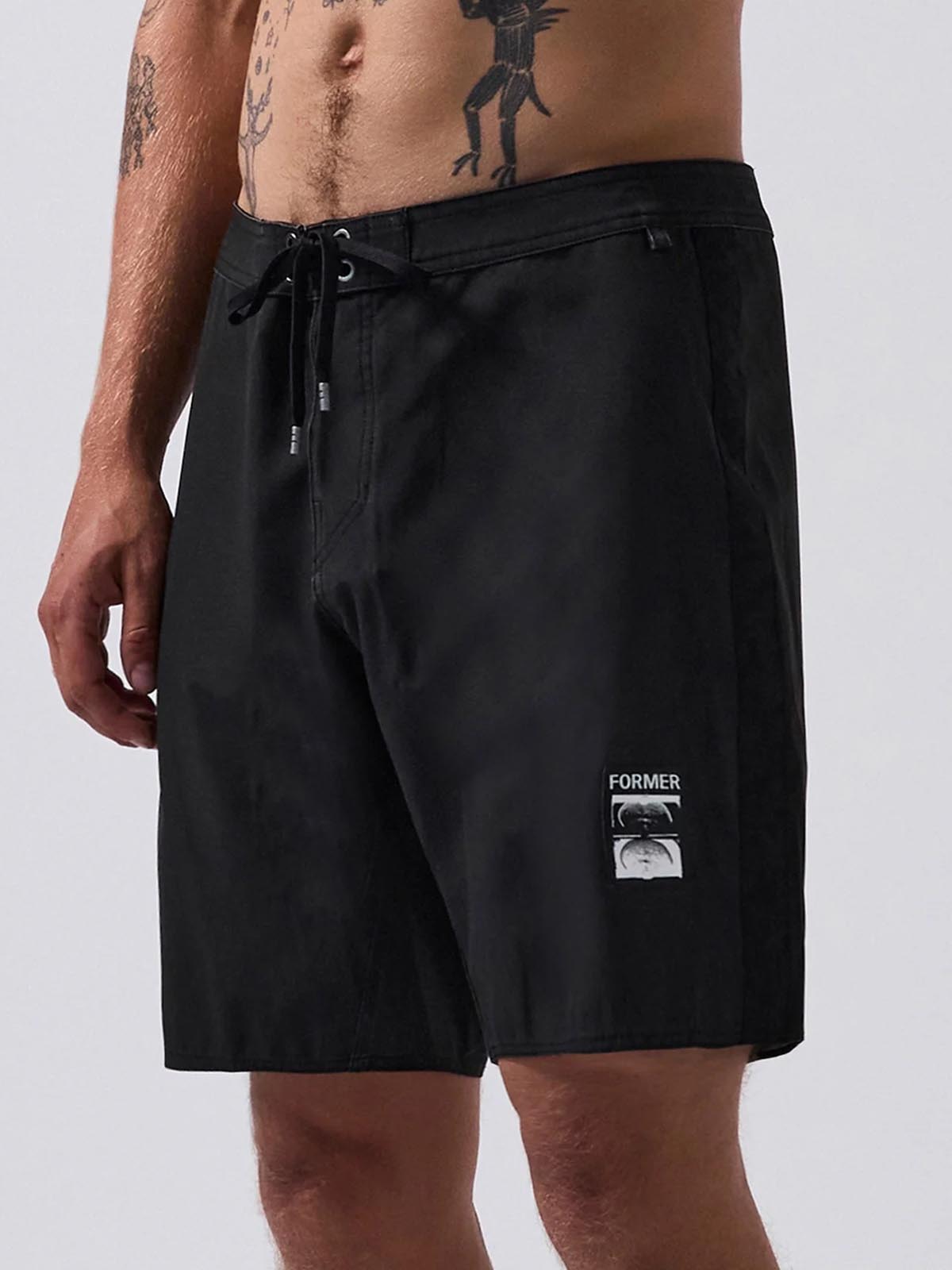 Former System 19' Trunk Black