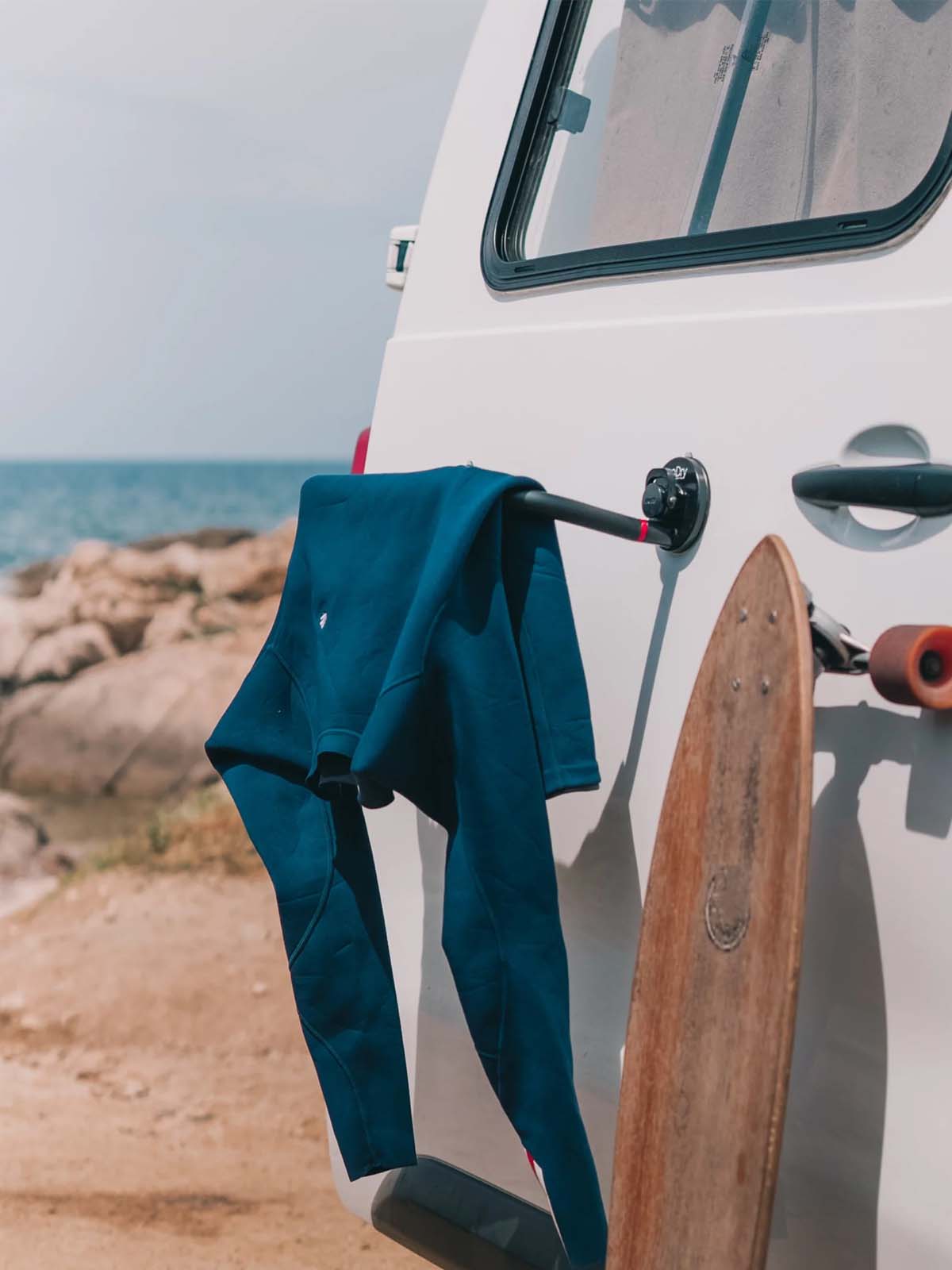 Go Dry Universal Hanger Black