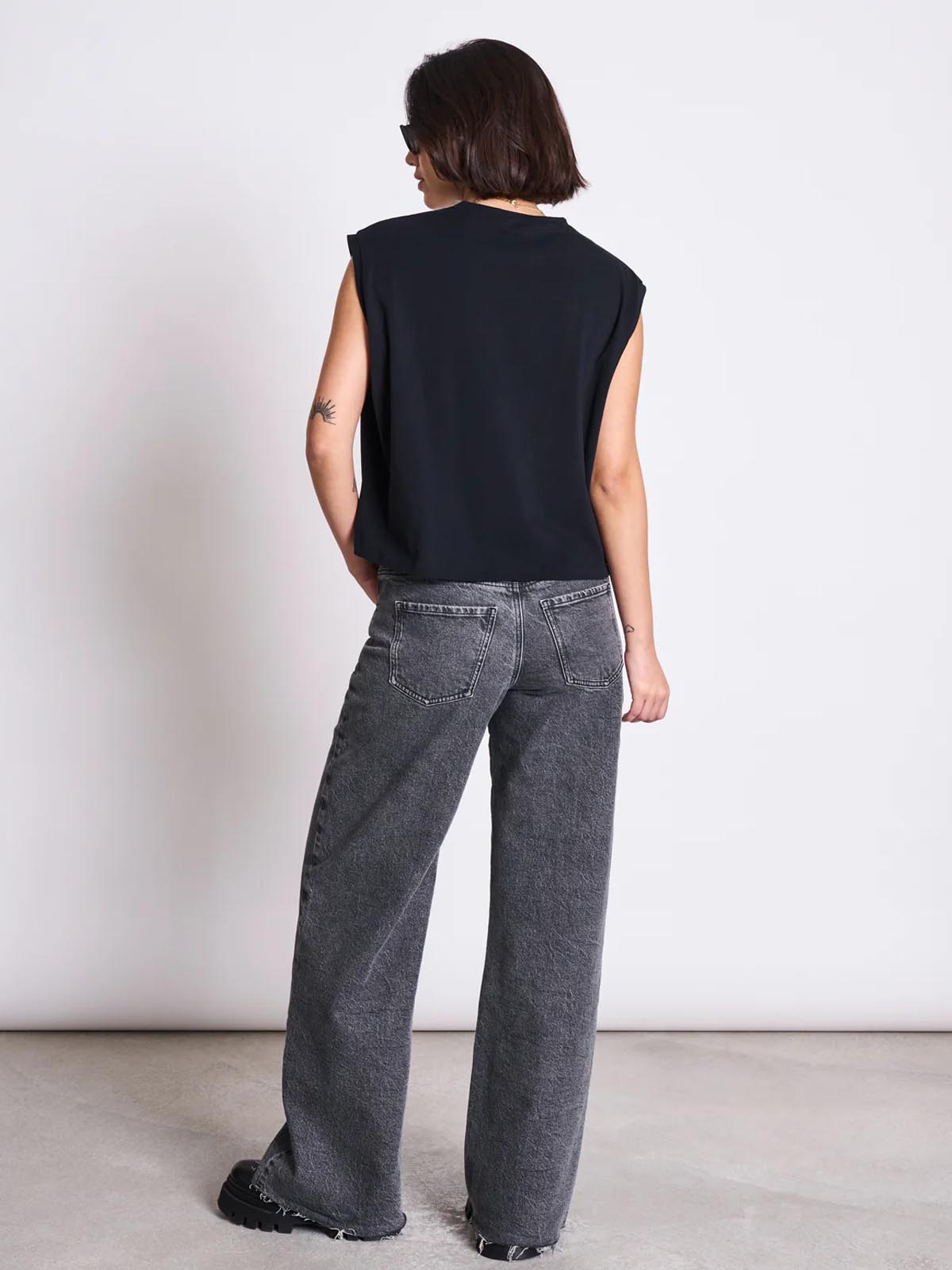 Jan 'n June Shirt Ovar Black