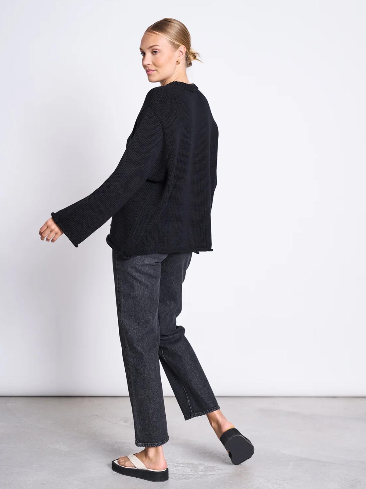 Jan 'n June Jumper Sona Black Gots