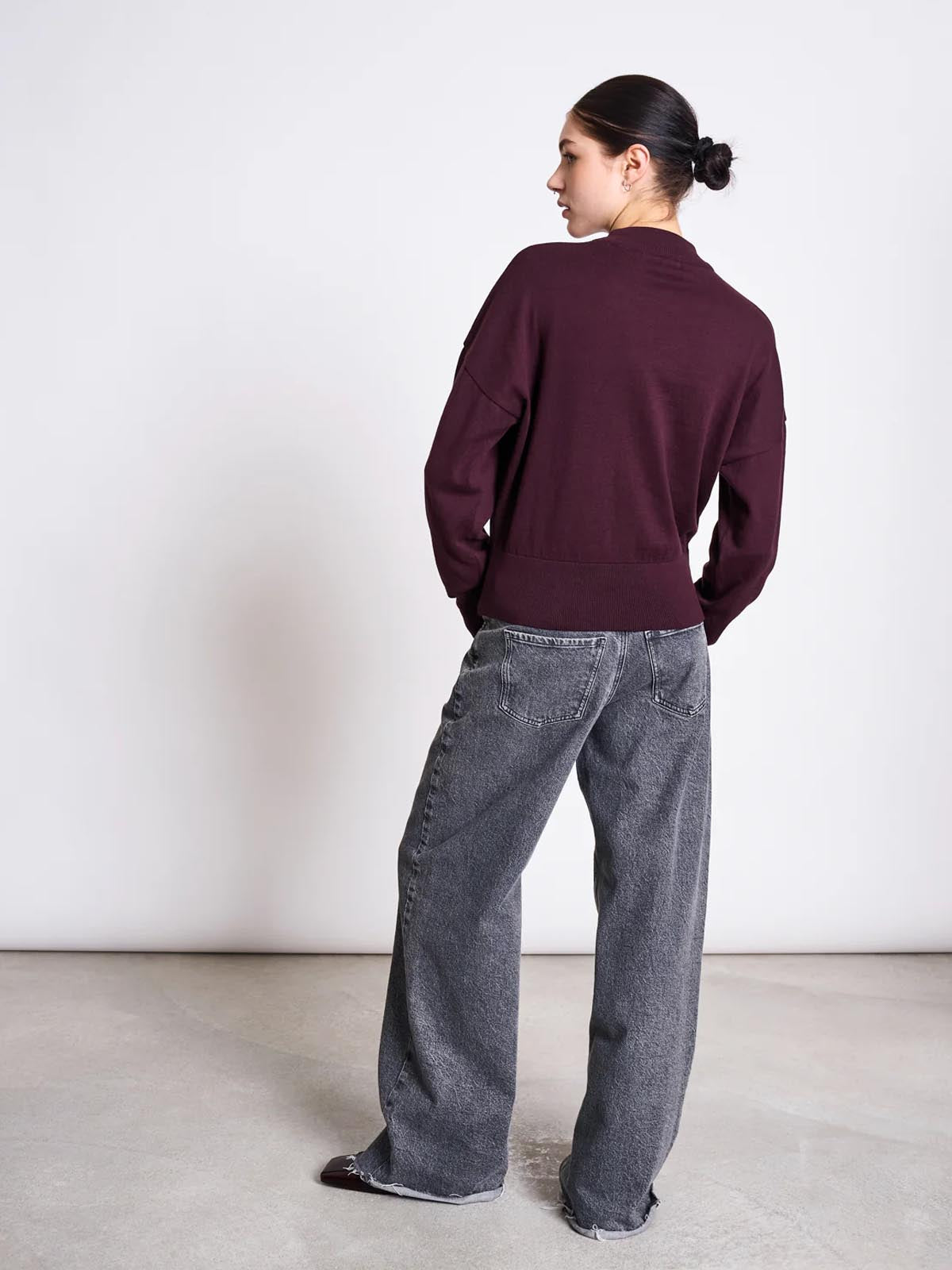 Jan 'n June Jumper Yin Cherry Lacquer