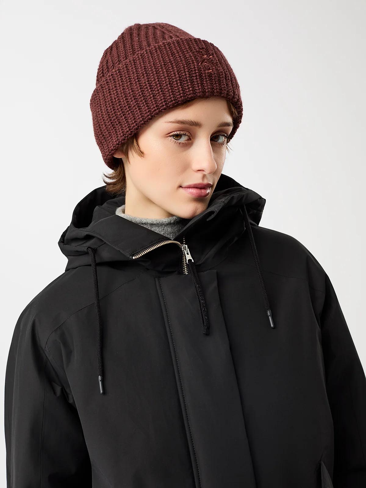 LangerChen Wattierter Kurzparka Black