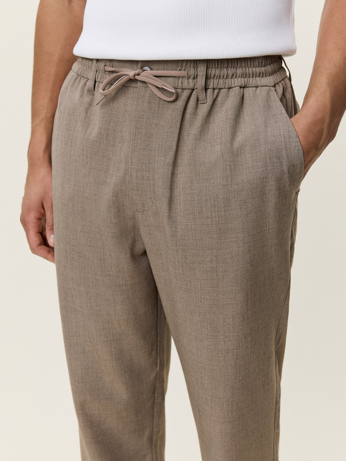 Les Deux Como Tapered Suit Pants Seasonal Dark Sand Melange L32