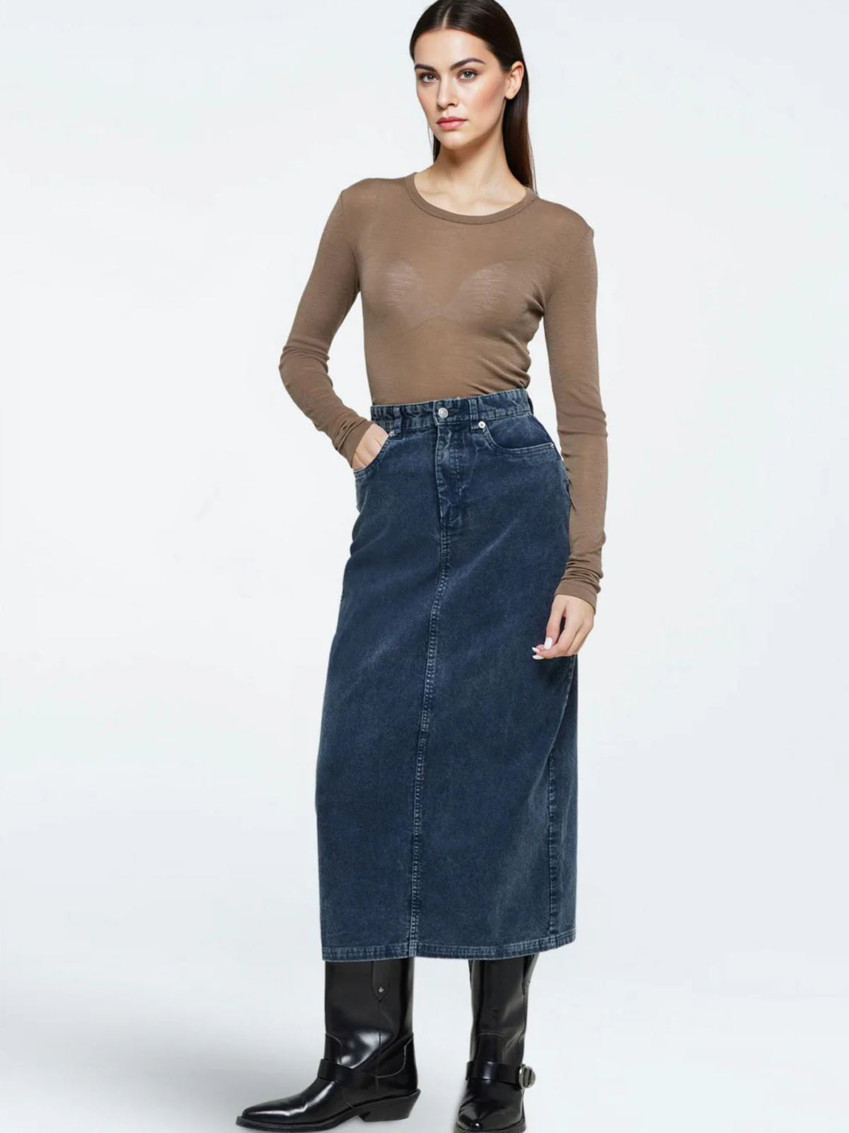 Minimum Natashas T-Shirt Shitake