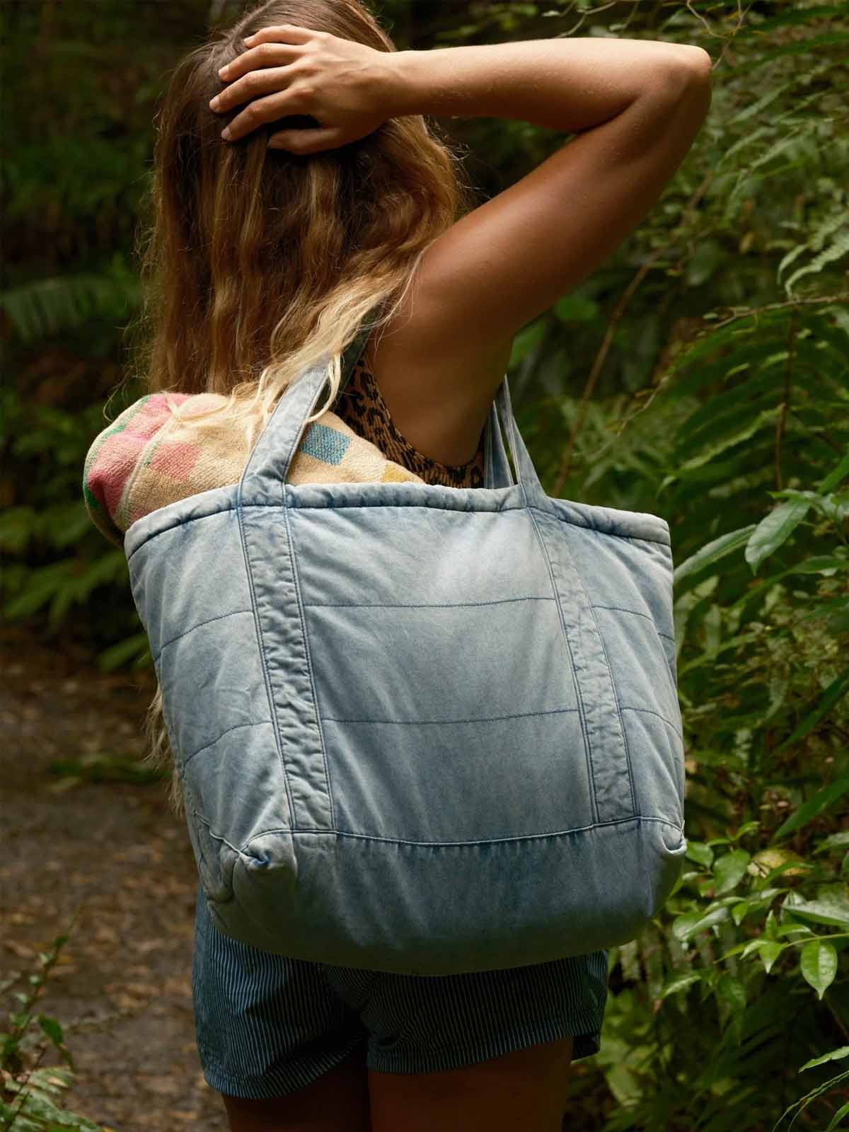 Mollusk Puffy Beach Tote Denim