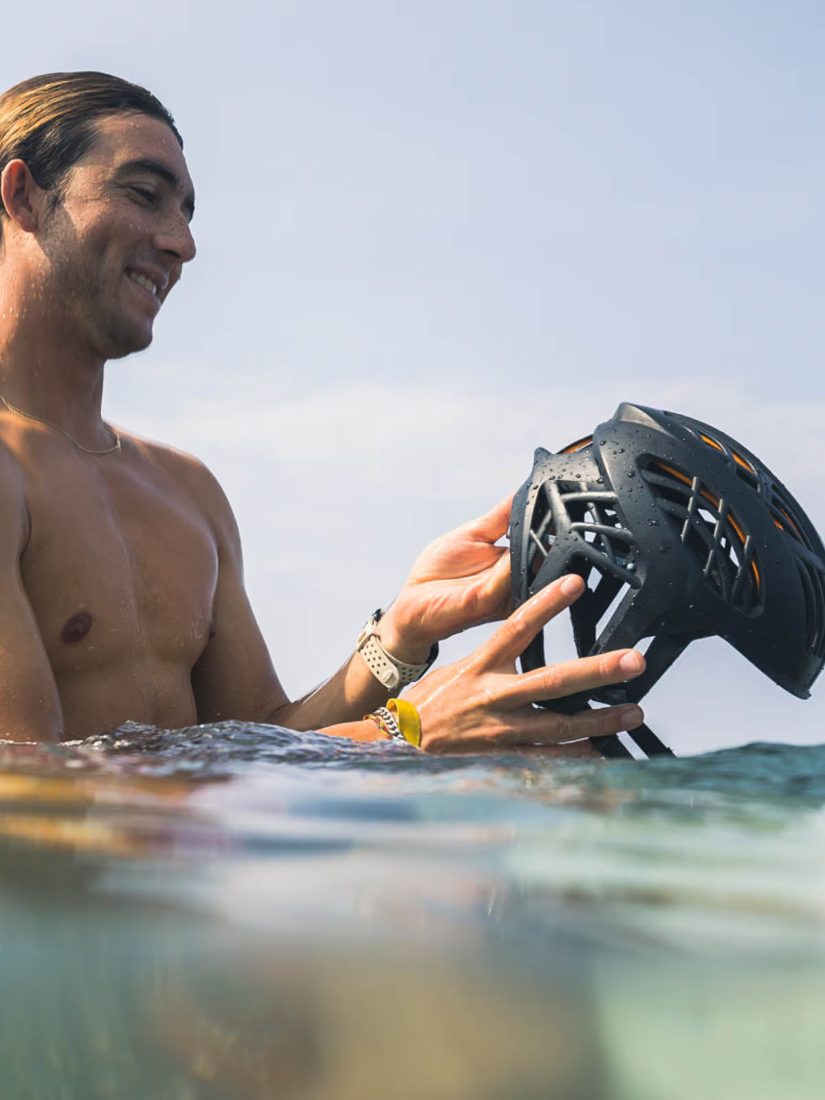 Oakley WTR Icon Surf Helm Matt Black