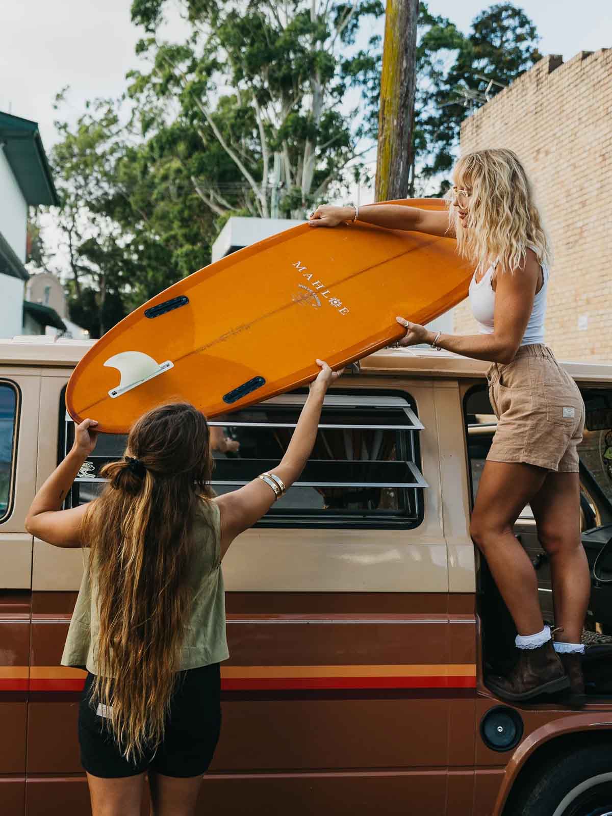 Ottway W's Miller Textured Linen Shorts Light Brown