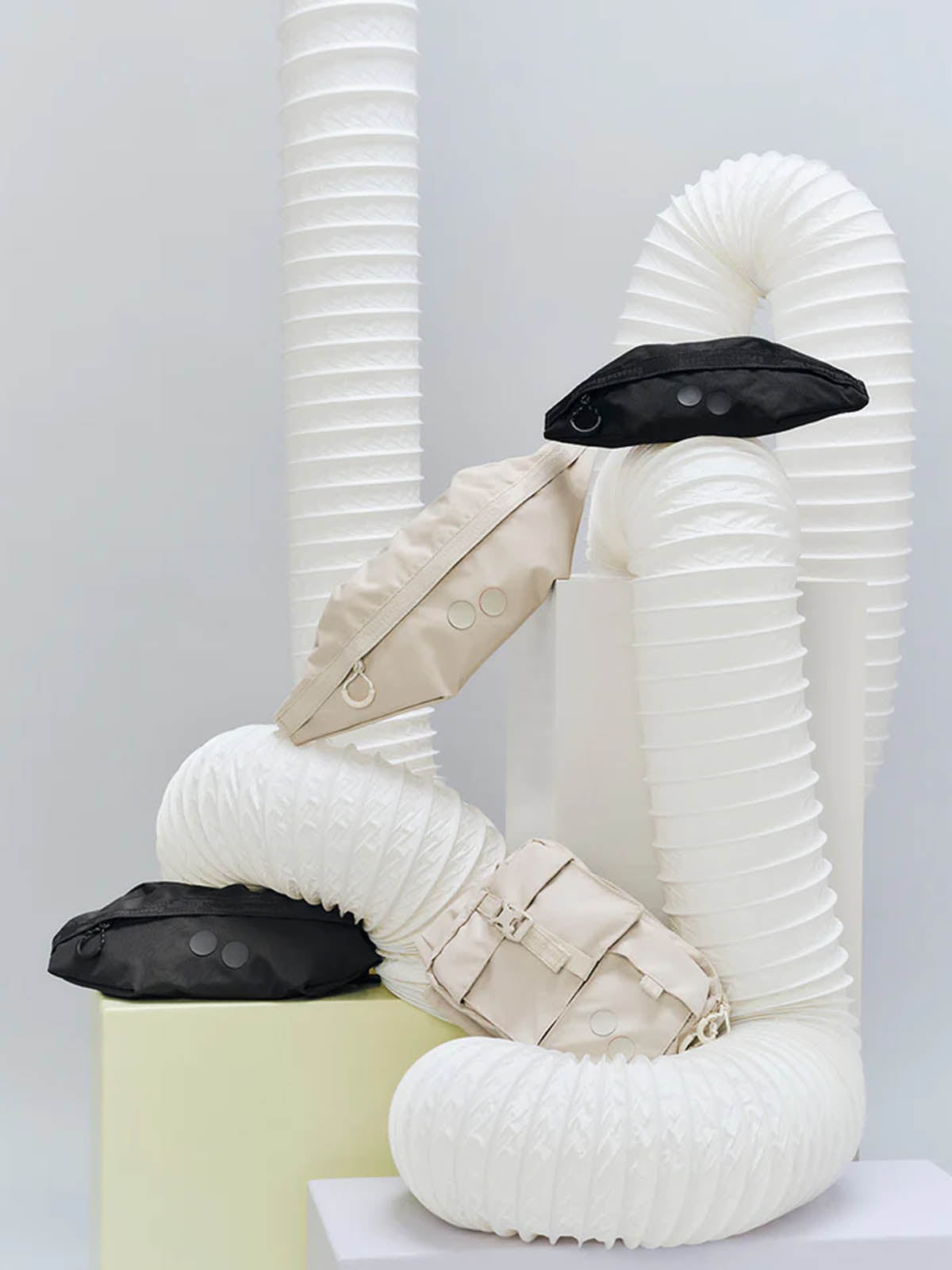 Pingponq Brik Hip Bag Rooted Black