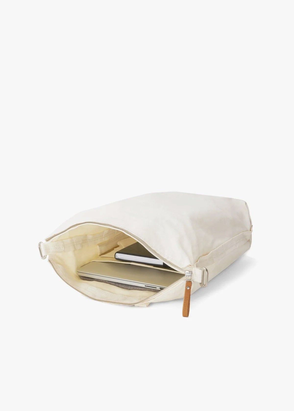 Qwstion Zip Pack Bananatex Natural White