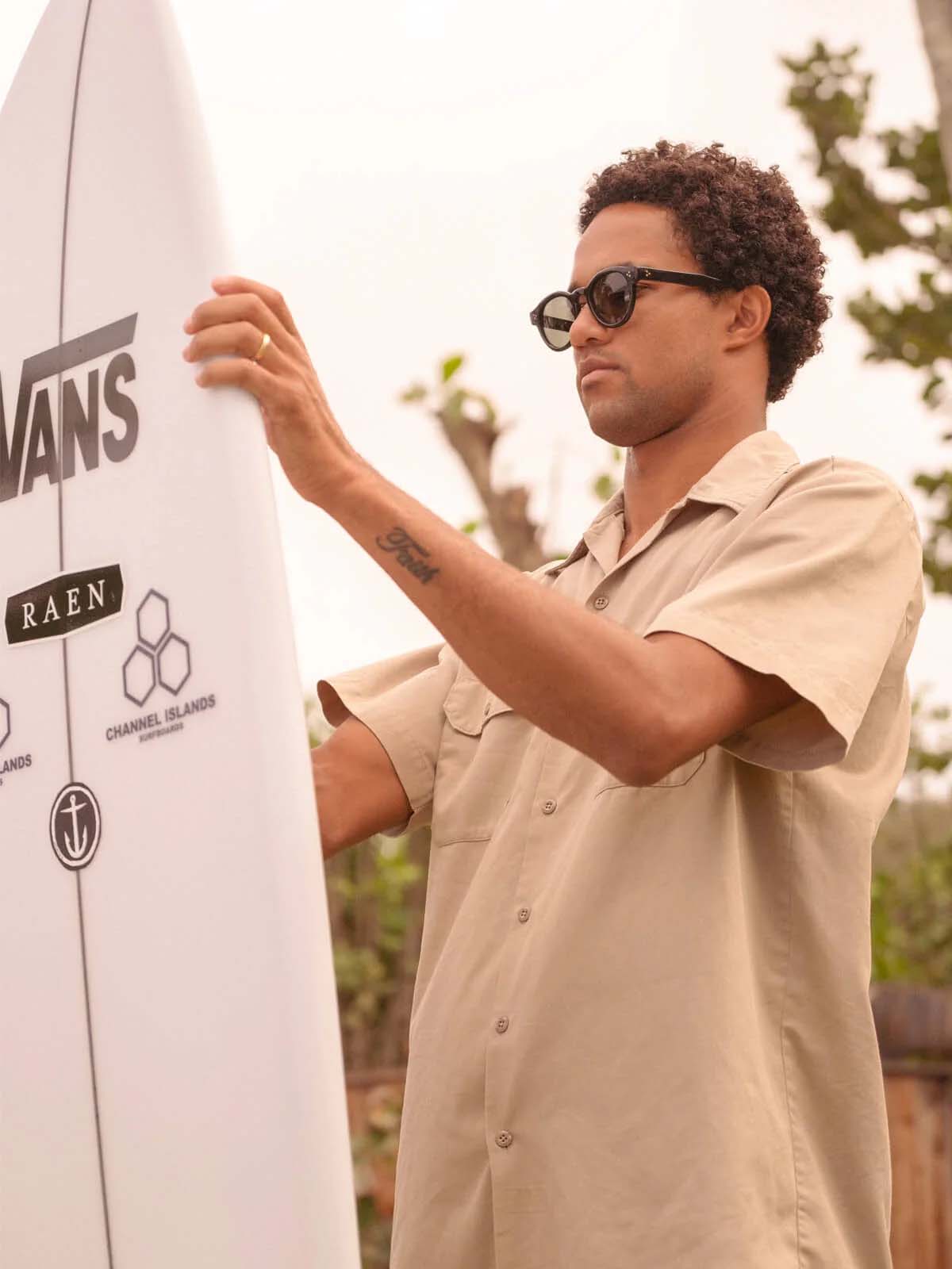 Raen Zelti 49 Recycled Black / Green Polarized